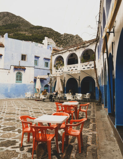 geführte wohnmobilreise -marokkanische-kueche-chefchaouen-restaurant